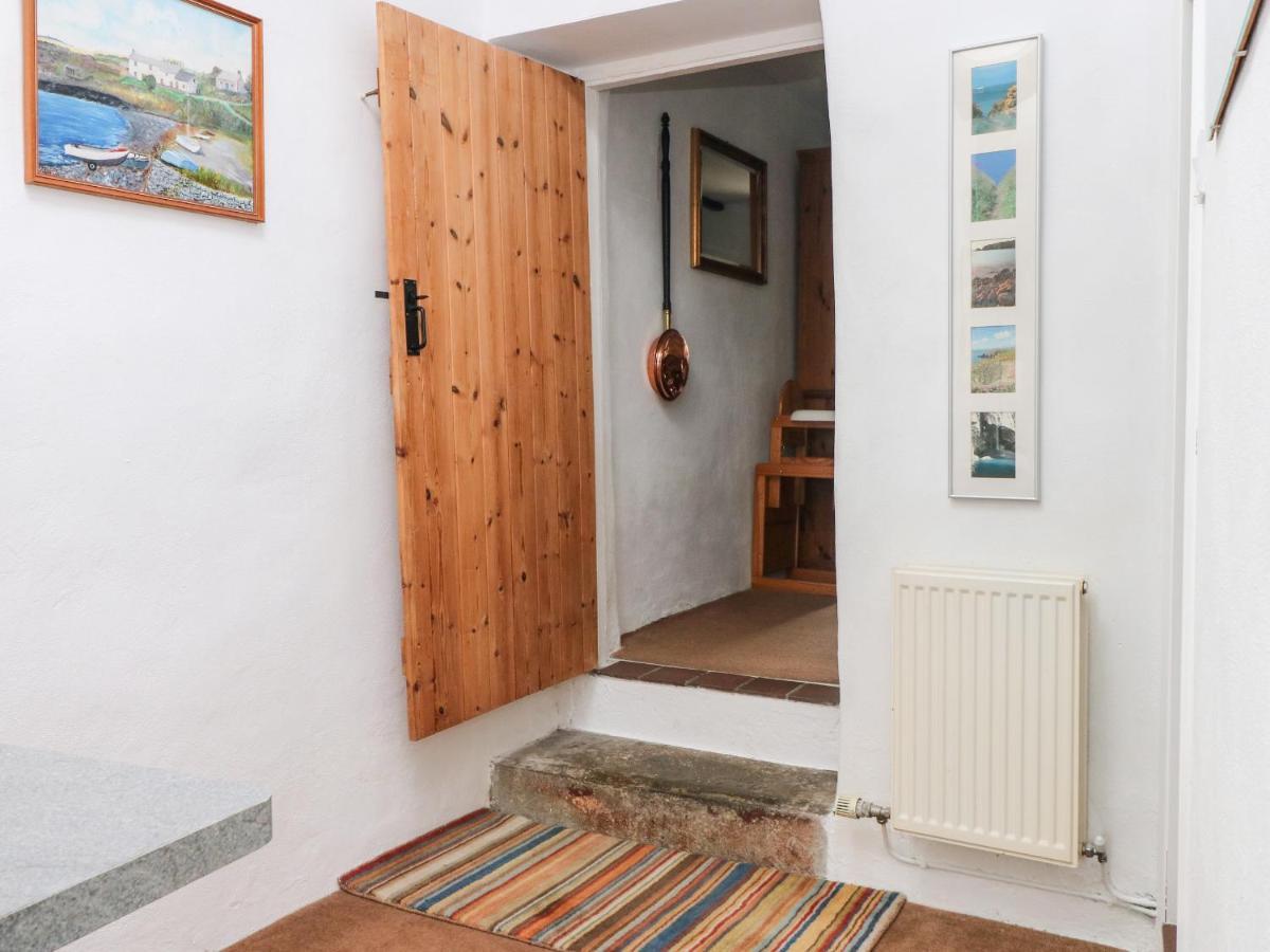 Ty Canol Holiday home